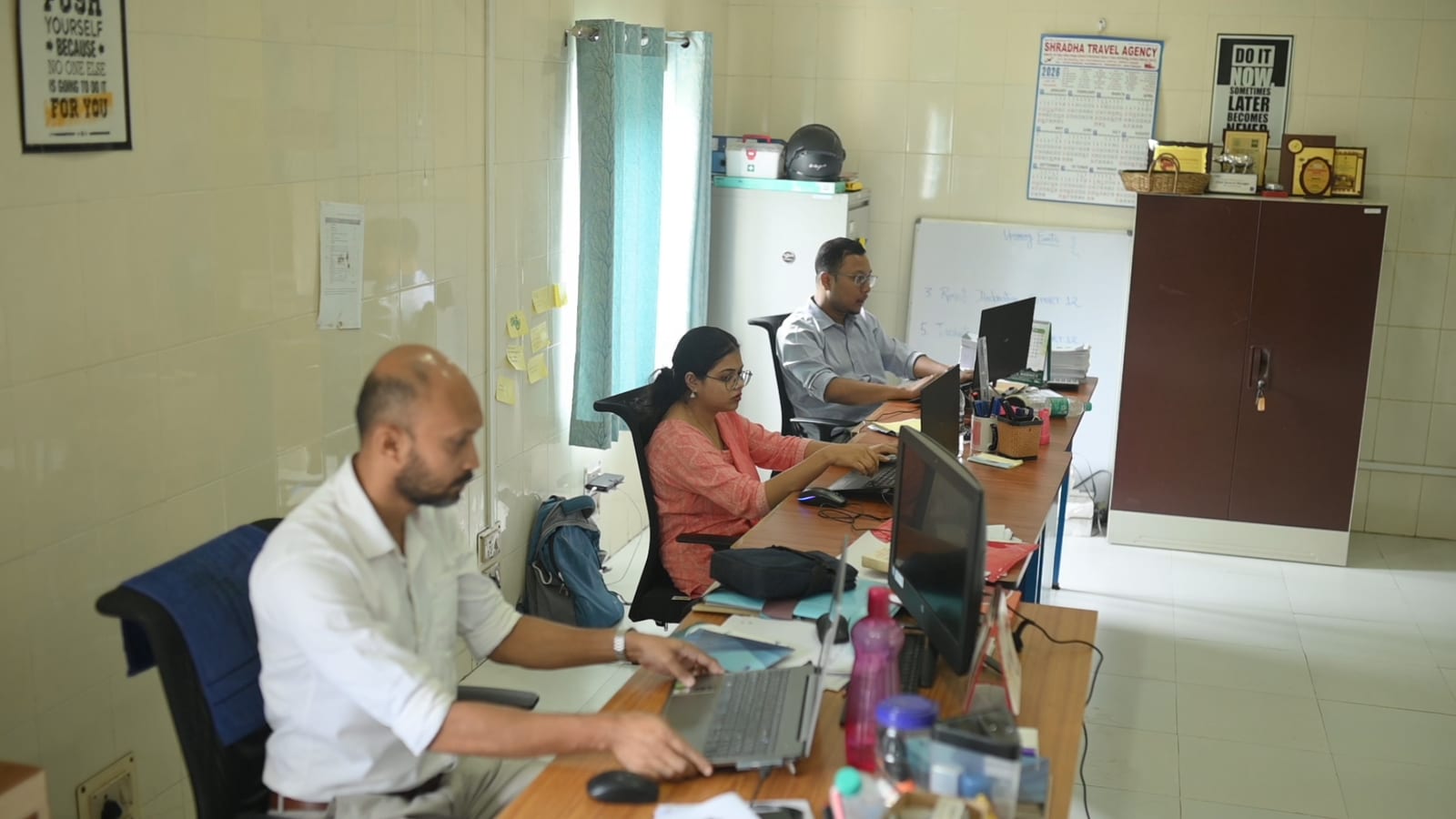 Co-working floor in use